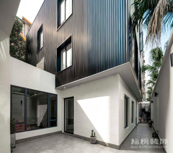 深圳南山办公室装修“黑”空间小黄片应用下载建筑外观设计