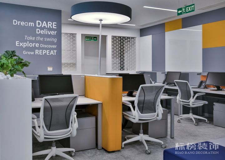 深圳办公室装修油漆刷一般几遍？