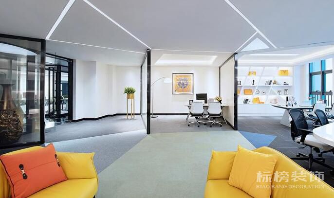 龙华小型小黄片应用下载装修要注意什么？