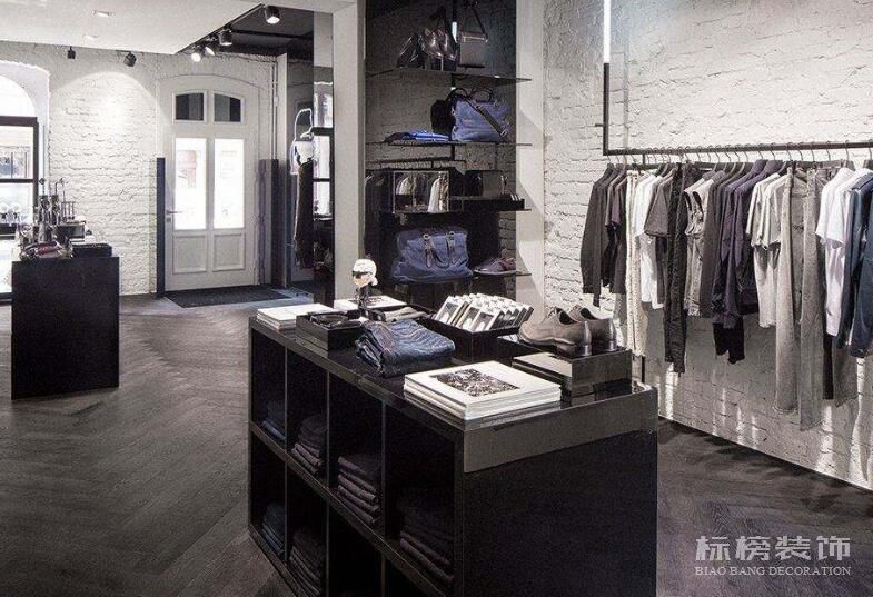 深圳服装店铺装修如何选择灯光？